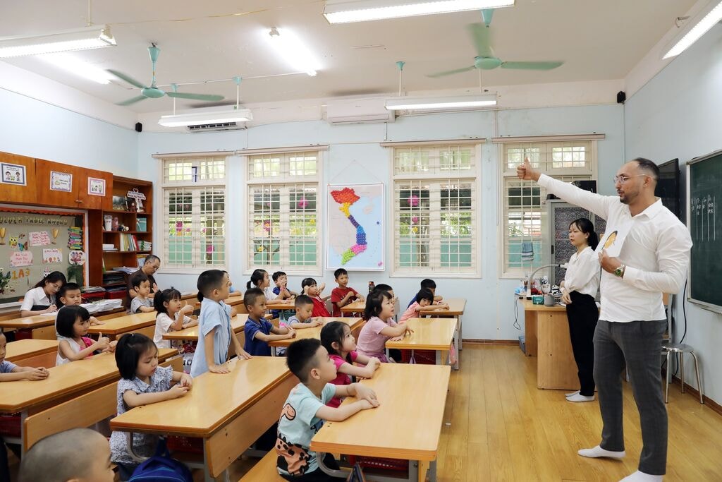 Quy định mới về dạy/ học ngoại ngữ